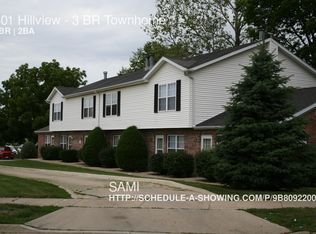 601 Hillview Dr APT 3, Normal, IL 61761