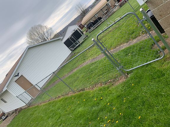 2nd image of 2507 2nd St