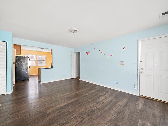 4th image of 6022 N Wolcott Ave APT 301