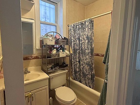 5th image of 32-30 45th St