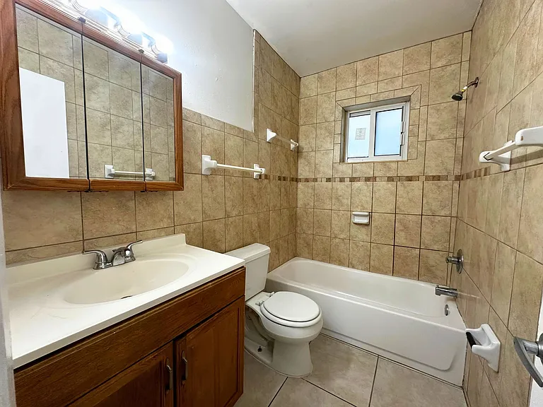 1958 Liberty St #9 — Photo 9