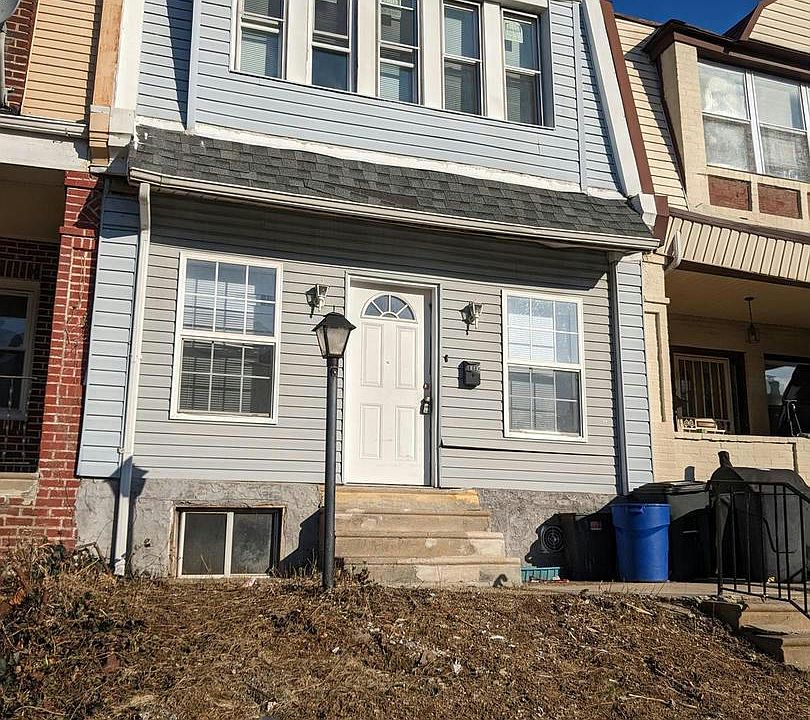 1st image of 1915 Colonial St
