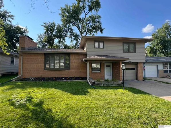 8222 Ralston Ave, Ralston, NE 68127