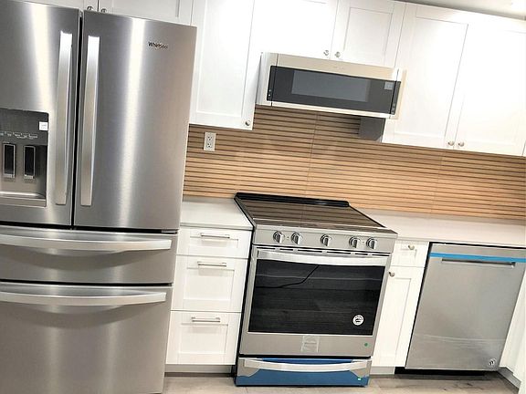 3rd image of 9355 Fontainebleau Blvd APT C225