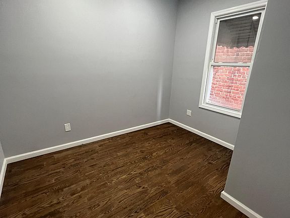 2nd image of 1308 Oakley St Floor 1