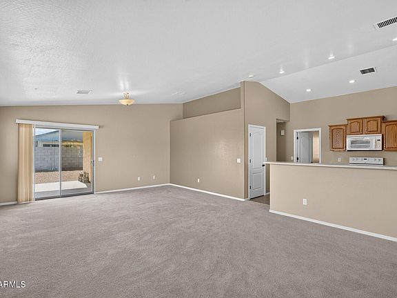 5th image of 1203 W SULLIVAN Avenue