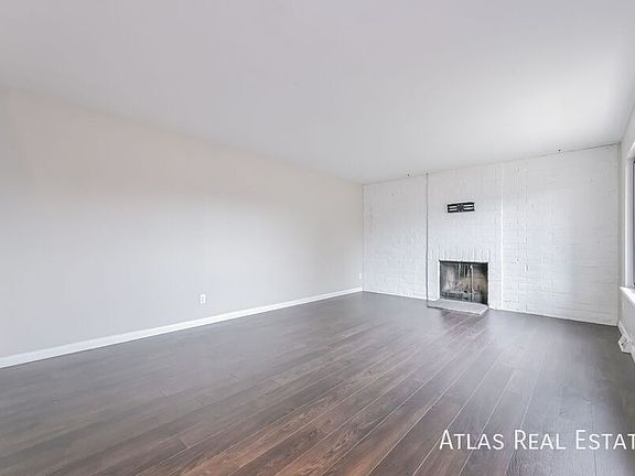 5th image of 1101 S Yosemite Way Unit 2