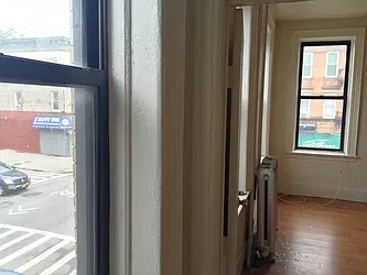 Rented by Rapid Realty Cobble Hill