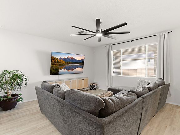 2nd image of 3206 Martuni St SE