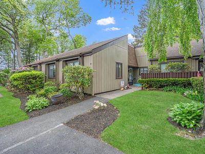 80 Strathmore Gate Drive, Stony Brook, NY, 11790