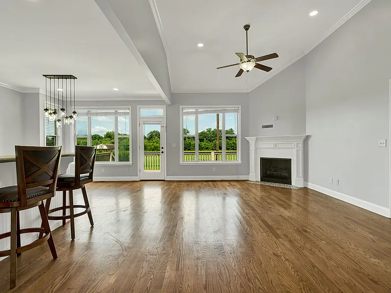 955 Dodie Dr — Photo 13