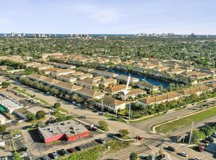 608 SW 3rd Ave, Pompano Beach, FL 33060