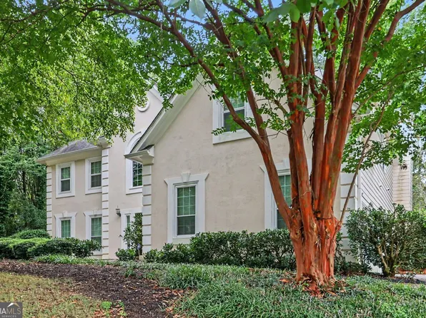 231 Sunset Hills Dr, Norcross, GA 30071