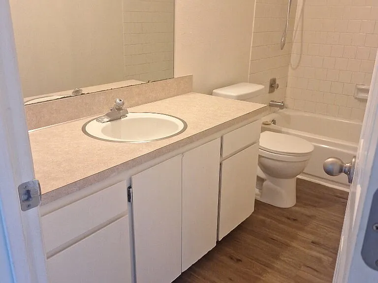 1000 NE 3rd St #1 — Photo 2