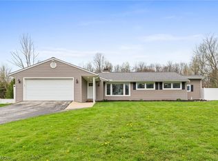 12440 Harold Dr, Chesterland, OH 44026