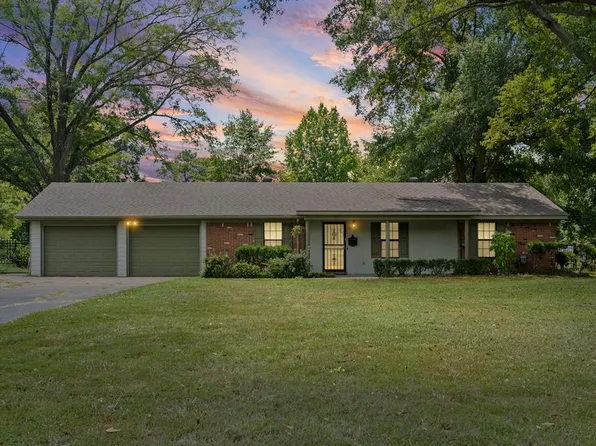 301 McKie St, Senatobia, MS 38668