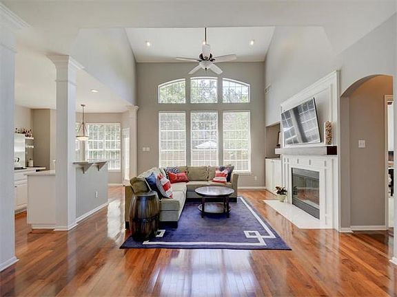 2nd image of 10053 Planters Woods Dr