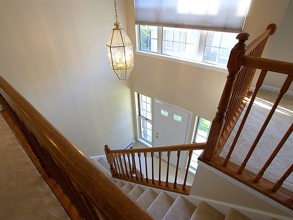2nd image of 913 Sparta Ct