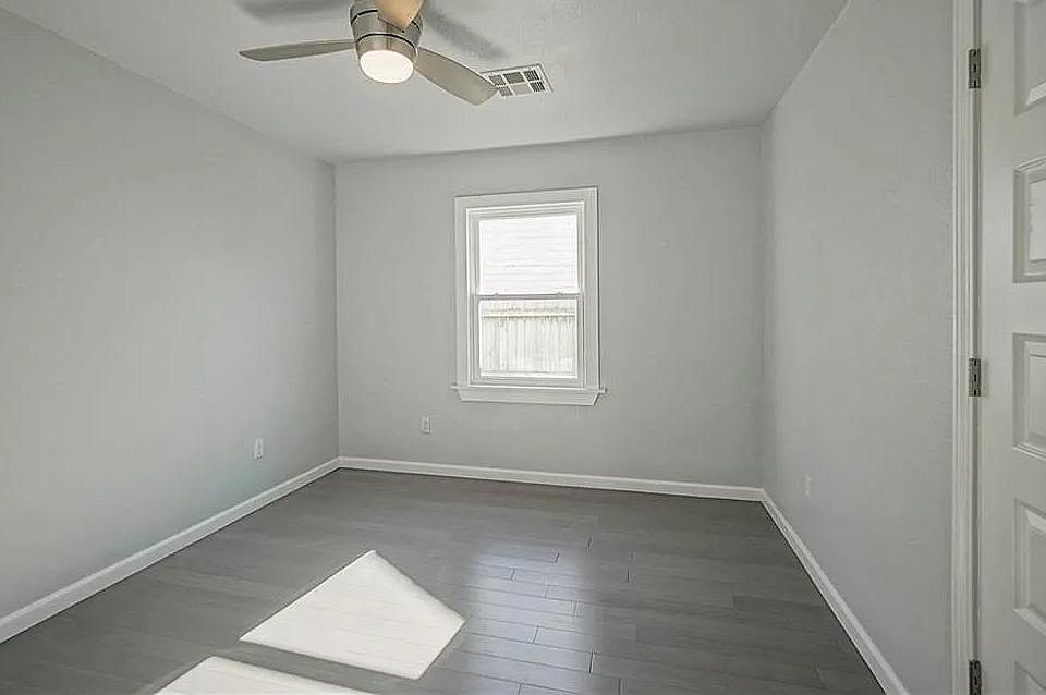 1st image of 5108 N Dawson Dr