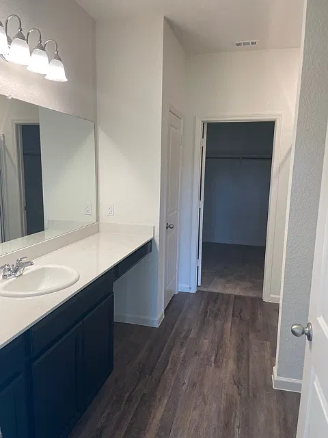 3 bed, 1769 sqft, $2,100 — Photo 4