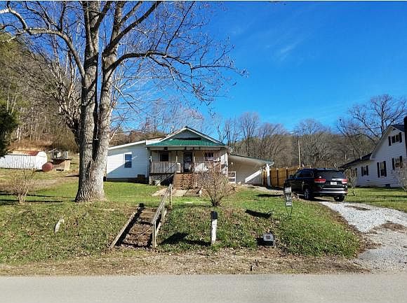 1st image of 2021 Crossroads Dr