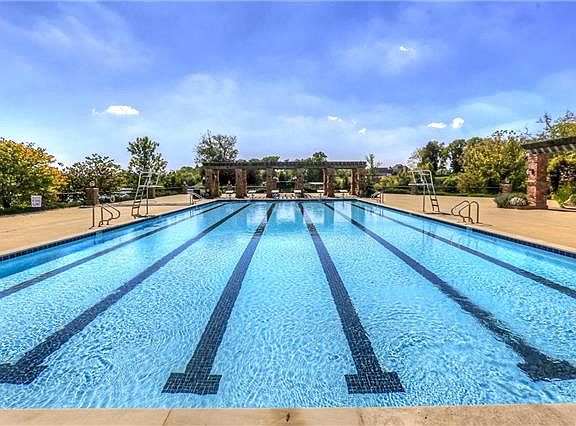 5th image of 1025 Baxter Ln #23