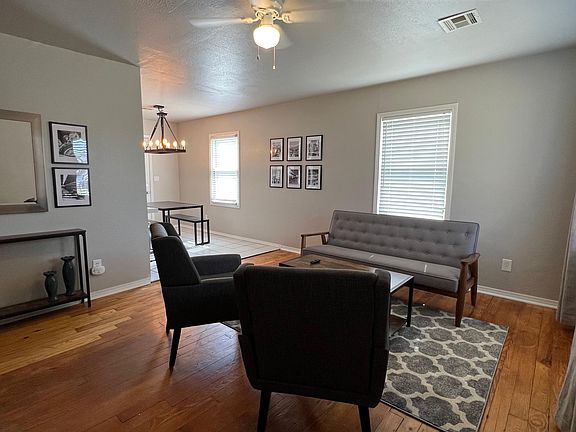 5th image of 4612 SE 27th St