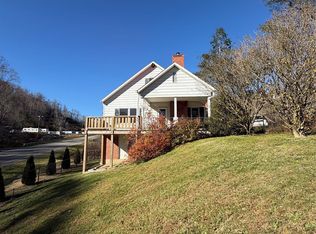 202 Snow Hill Rd, Bakersville, NC 28705
