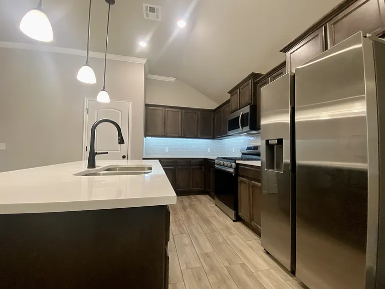 1144 Osprey Dr — Photo 4