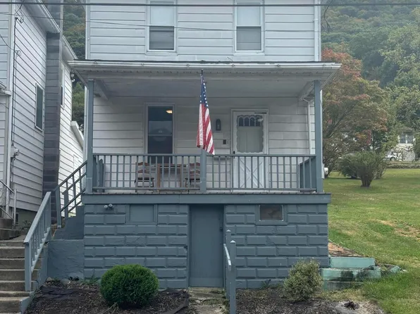 360 E Shamokin St, Trevorton, PA 17881