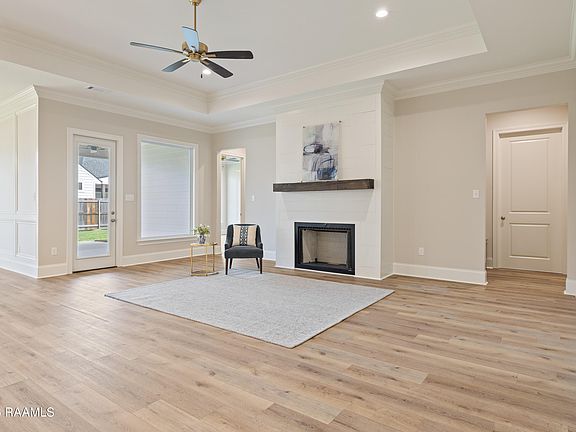 4th image of 227 Treescape Dr