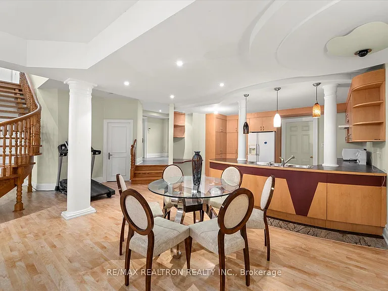 48 Arnold Ave — Photo 43