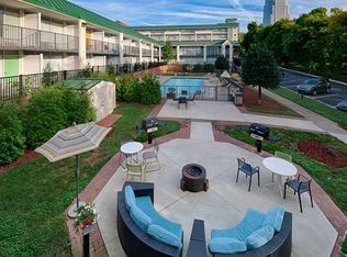 126 Brookstown Ave APT 520, Winston Salem, NC 27101