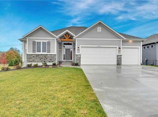 20555 W 110th Pl, Olathe, KS 66061