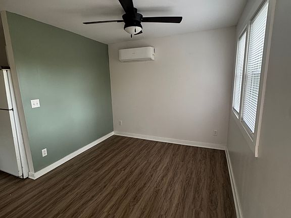 4th image of 260 Parkview Rd #B