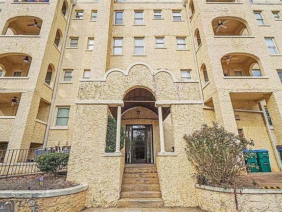 5th image of 2855 Peachtree Rd NE APT 201