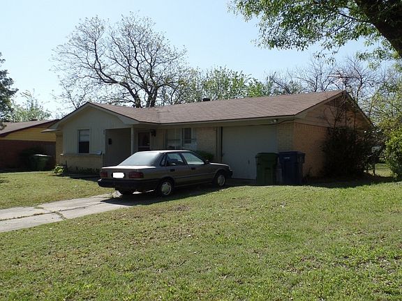 2nd image of 706 E Vista Dr