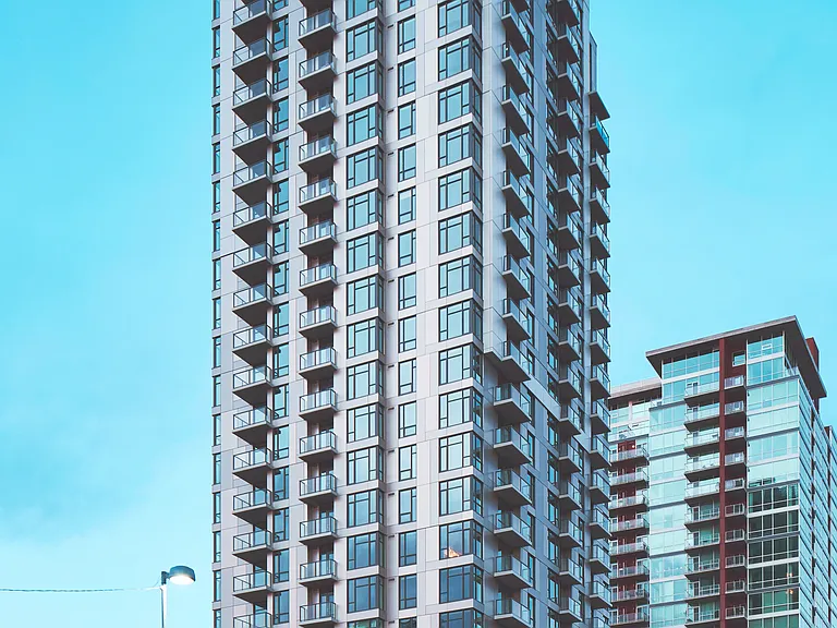 121 13th Ave SW — Photo 15