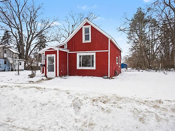 2nd image of 718 S Mill St