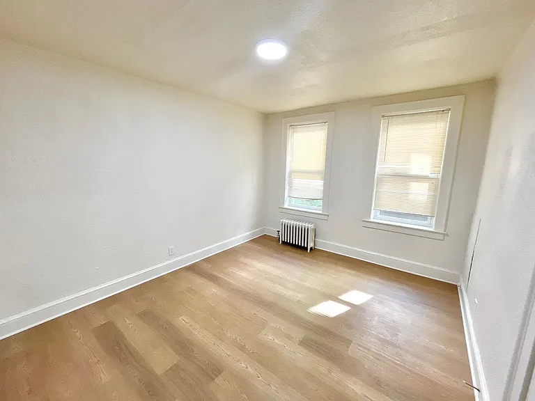 43 West St — Photo 12