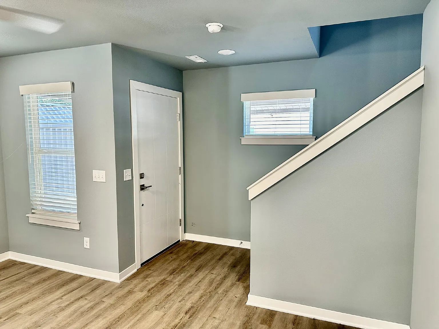 2 bed, 2.5 bath, 1174 sqft, $1,500 — Photo 2