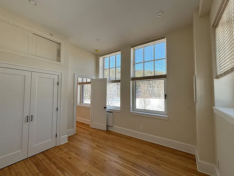 71 Montague City Rd #3B — Photo 3