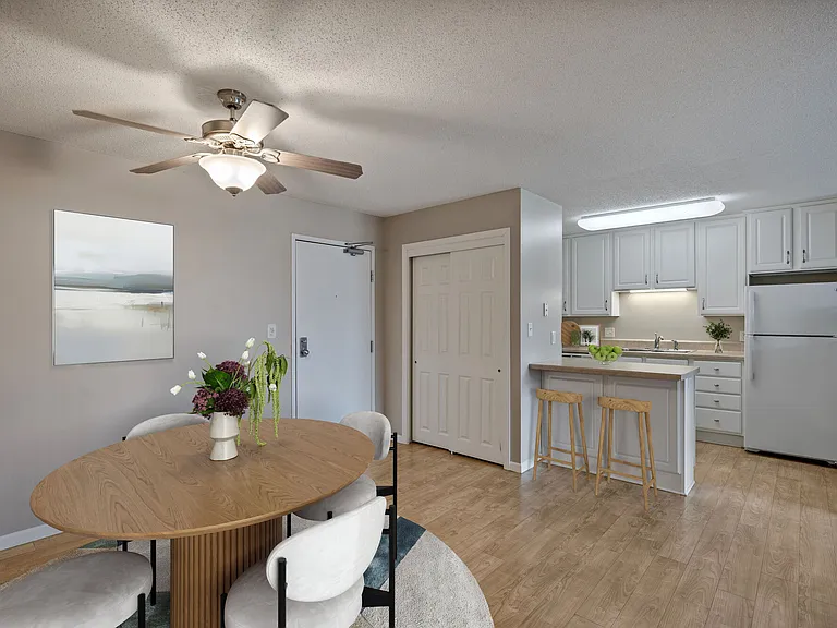 Riva Ridge Apartments — Photo 7