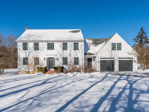 12 Birkdale Road, Falmouth, ME 04105