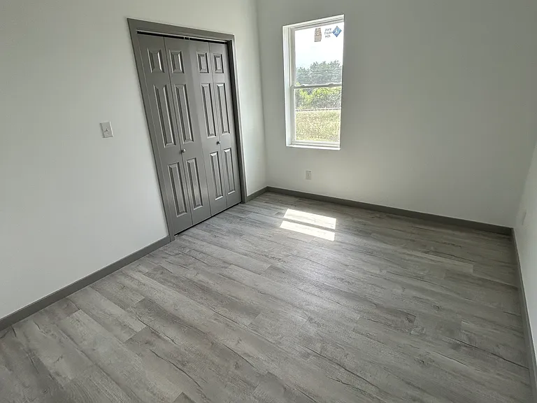 237 Iowa St — Photo 7