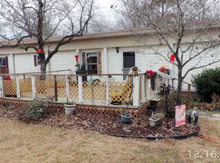 696 Lamms Grove Rd, Carthage, NC 28327