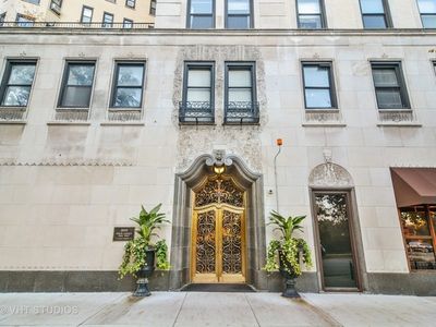 2000 N Lincoln Park West Ave #1215, Chicago, IL, 60614