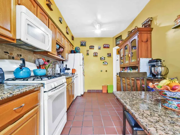 25-37 48th Street image 14 of 26