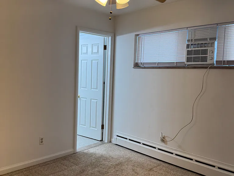985 Northwood St #8 — Photo 6