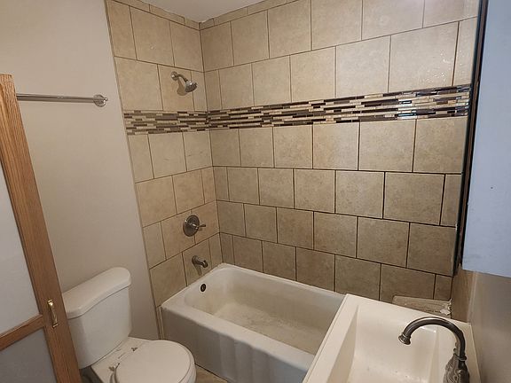 2nd image of 18308 Wildwood Ave